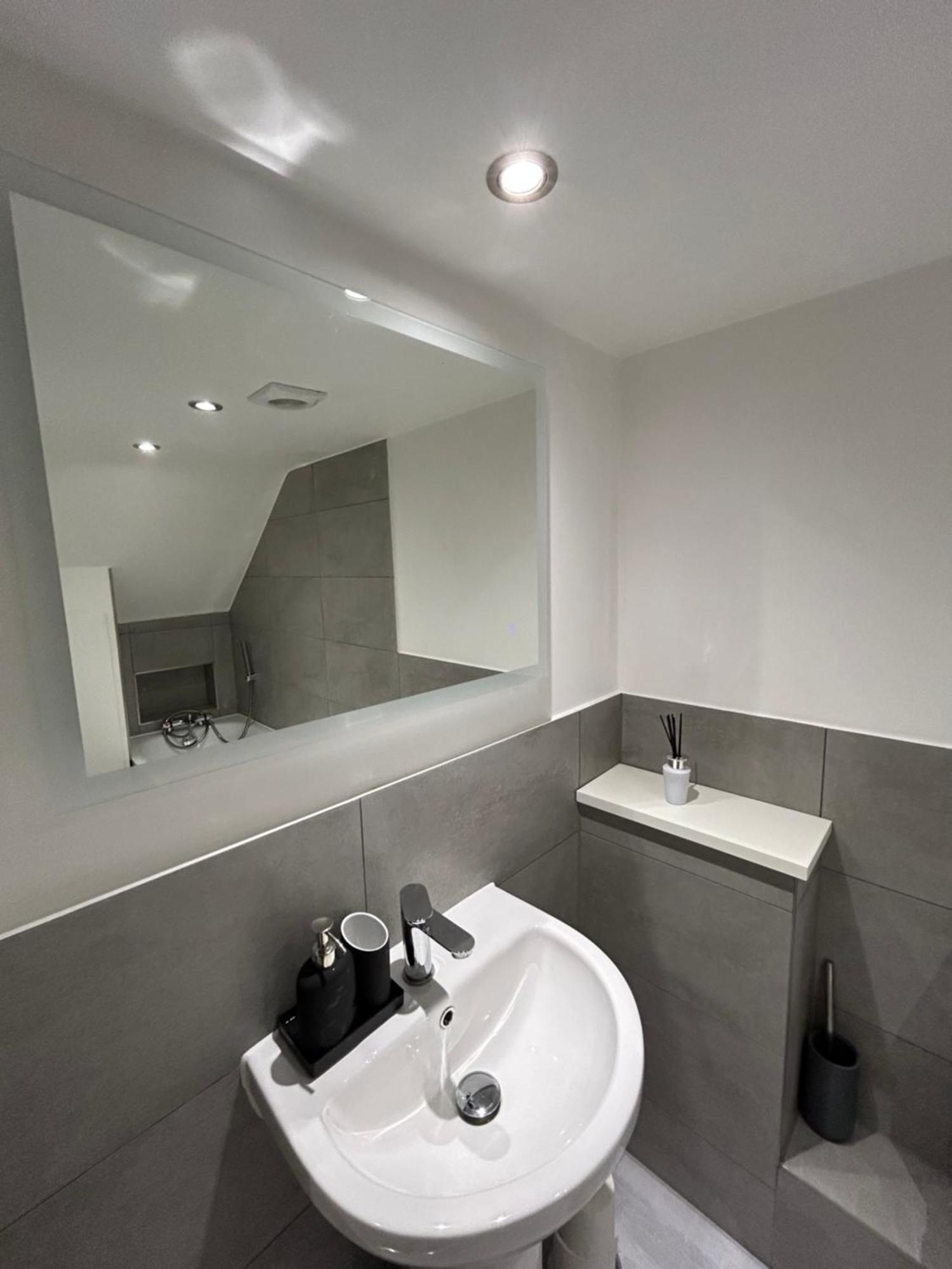 Jasmin Place Luton (Bedfordshire)